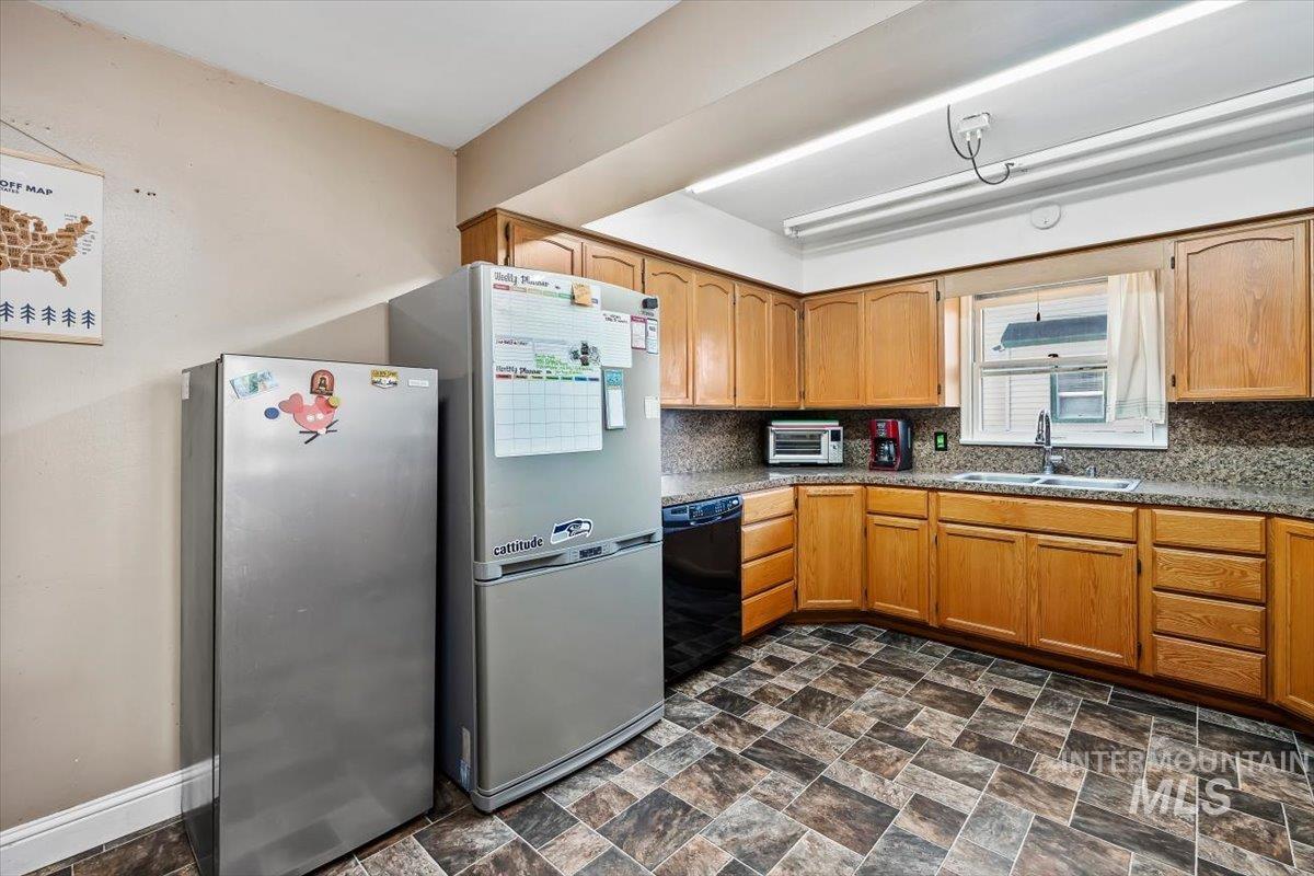1412 7th Ave E, Twin Falls, Idaho 83301, 4 Bedrooms, 1.5 Bathrooms, Residential For Sale, Price $350,000,MLS 99004119