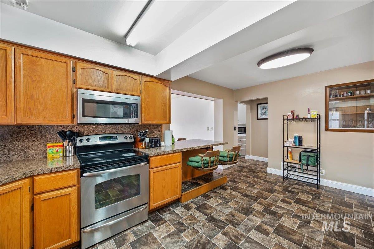 1412 7th Ave E, Twin Falls, Idaho 83301, 4 Bedrooms, 1.5 Bathrooms, Residential For Sale, Price $350,000,MLS 99004119