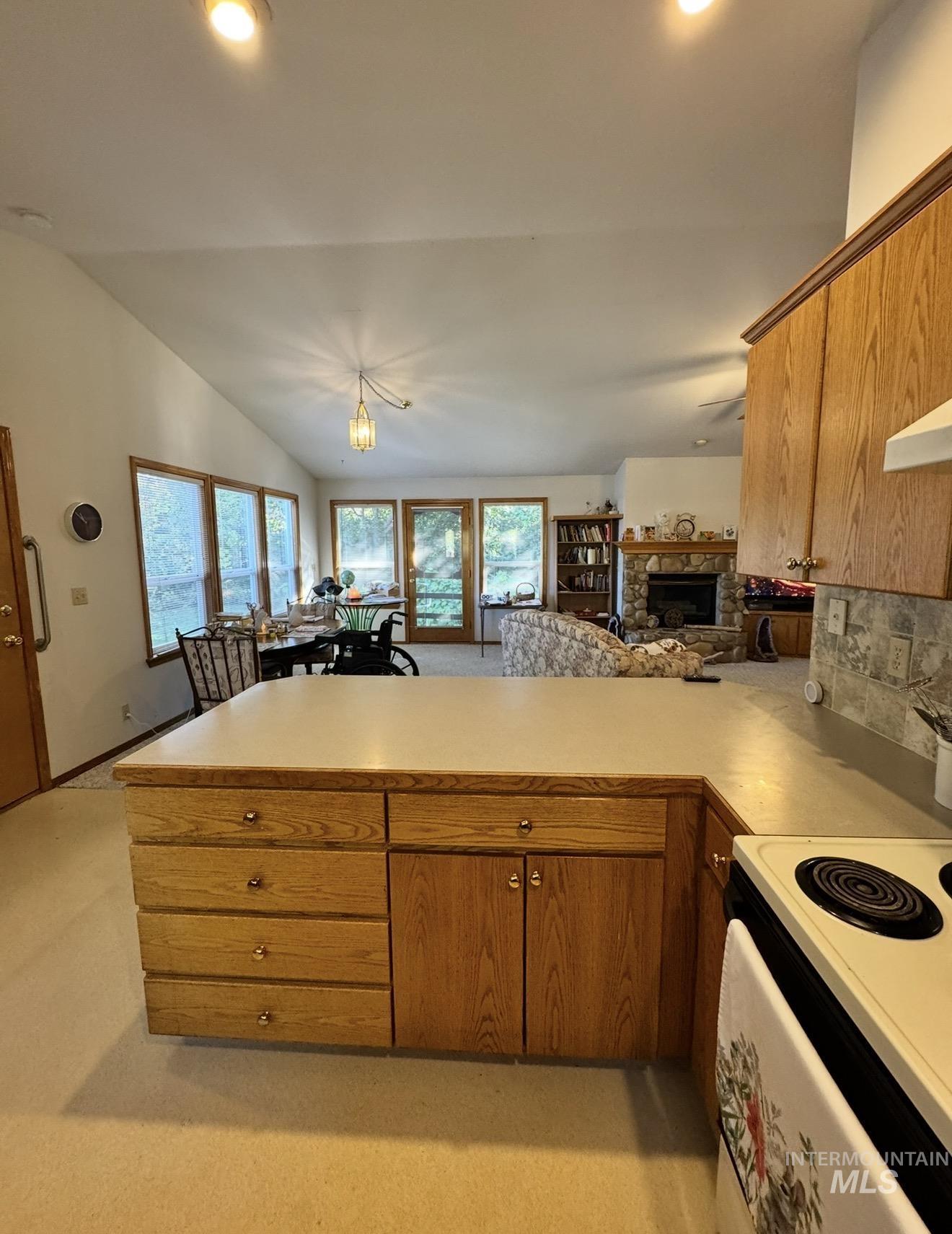 7208 N Crewe Ave, Boise, Idaho 83714, 3 Bedrooms, 2 Bathrooms, Residential For Sale, Price $460,000,MLS 99004121