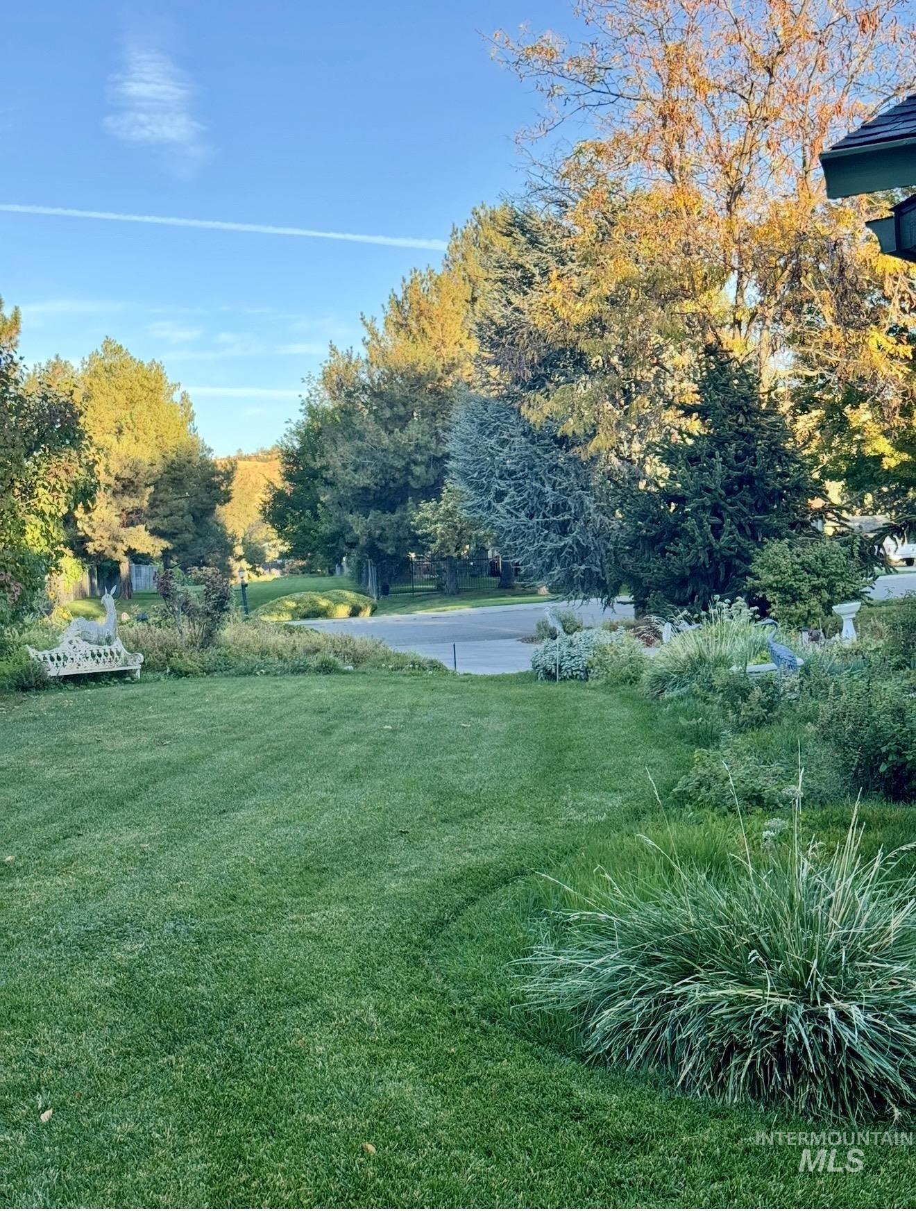 7208 N Crewe Ave, Boise, Idaho 83714, 3 Bedrooms, 2 Bathrooms, Residential For Sale, Price $460,000,MLS 99004121