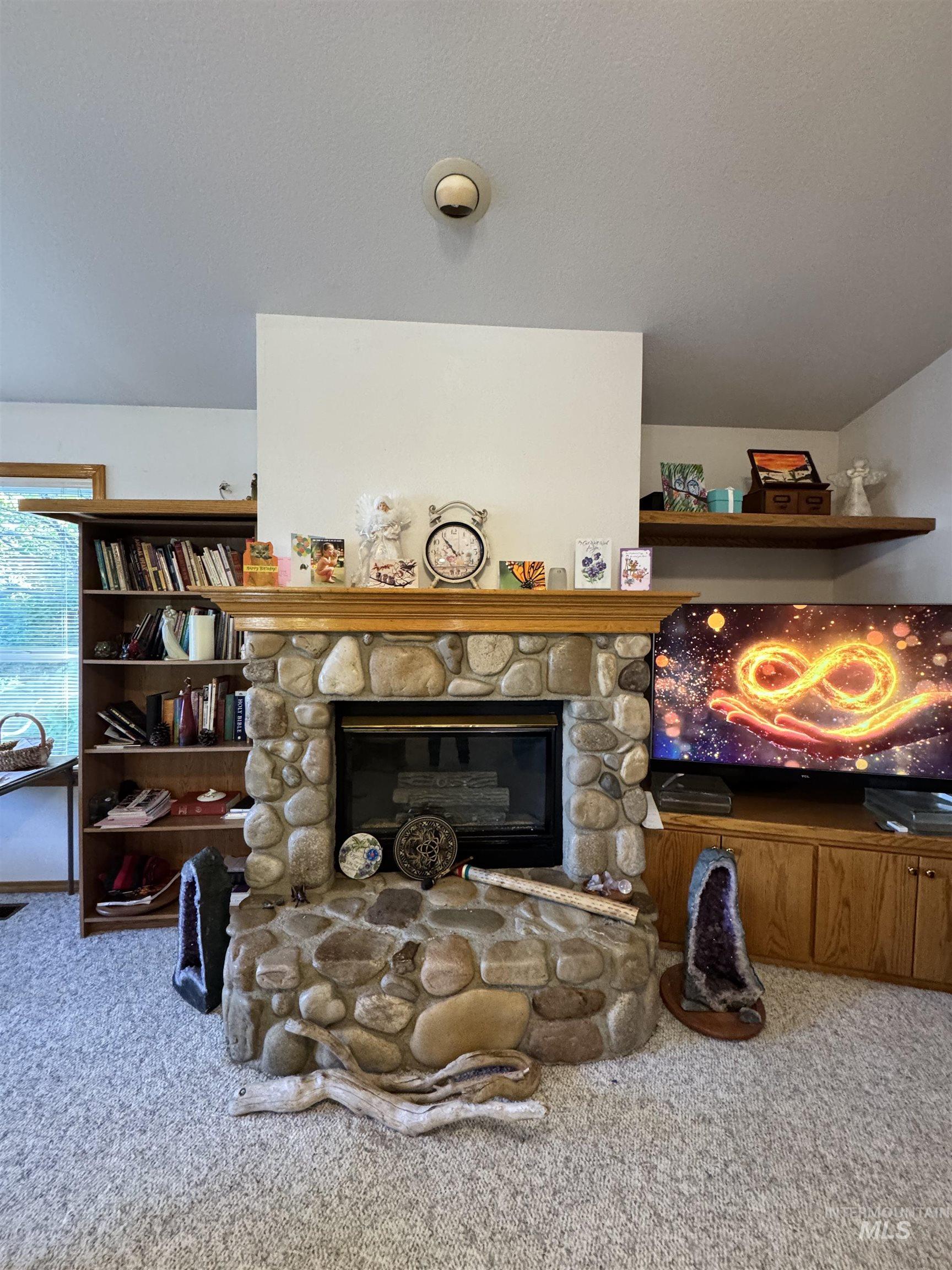 7208 N Crewe Ave, Boise, Idaho 83714, 3 Bedrooms, 2 Bathrooms, Residential For Sale, Price $460,000,MLS 99004121