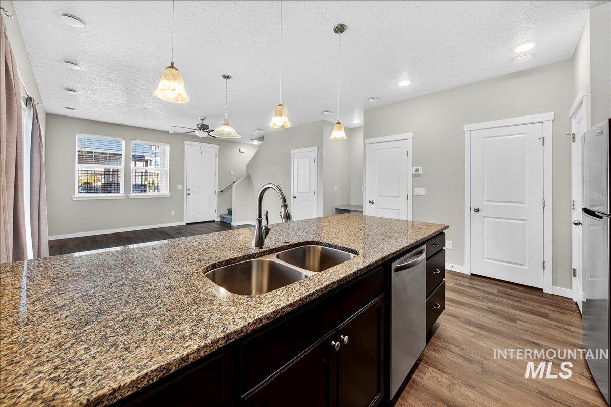 2329 E Spice Loop, Nampa, Idaho 83687, 2 Bedrooms, 2.5 Bathrooms, Residential For Sale, Price $314,900,MLS 99004122