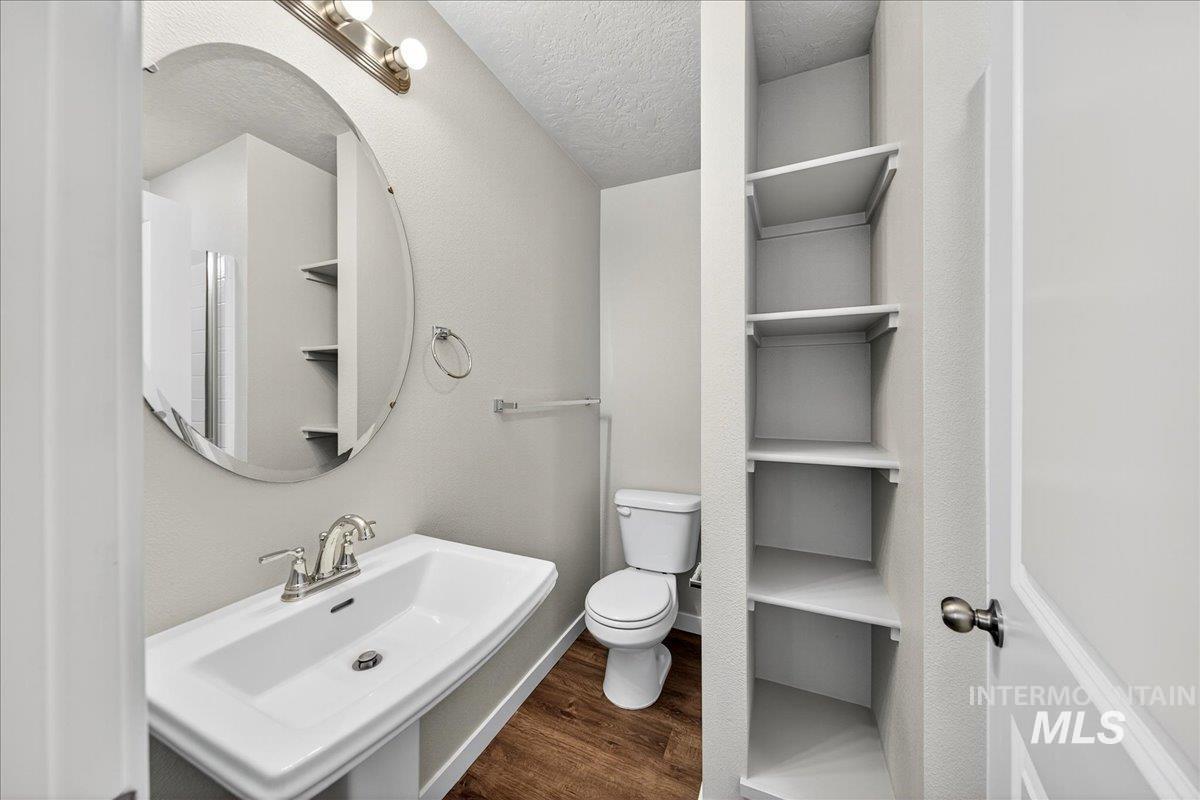 2329 E Spice Loop, Nampa, Idaho 83687, 2 Bedrooms, 2.5 Bathrooms, Residential For Sale, Price $314,900,MLS 99004122