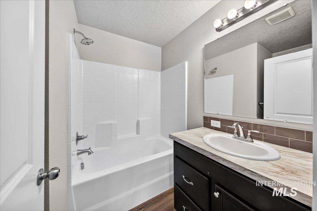 2329 E Spice Loop, Nampa, Idaho 83687, 2 Bedrooms, 2.5 Bathrooms, Residential For Sale, Price $314,900,MLS 99004122