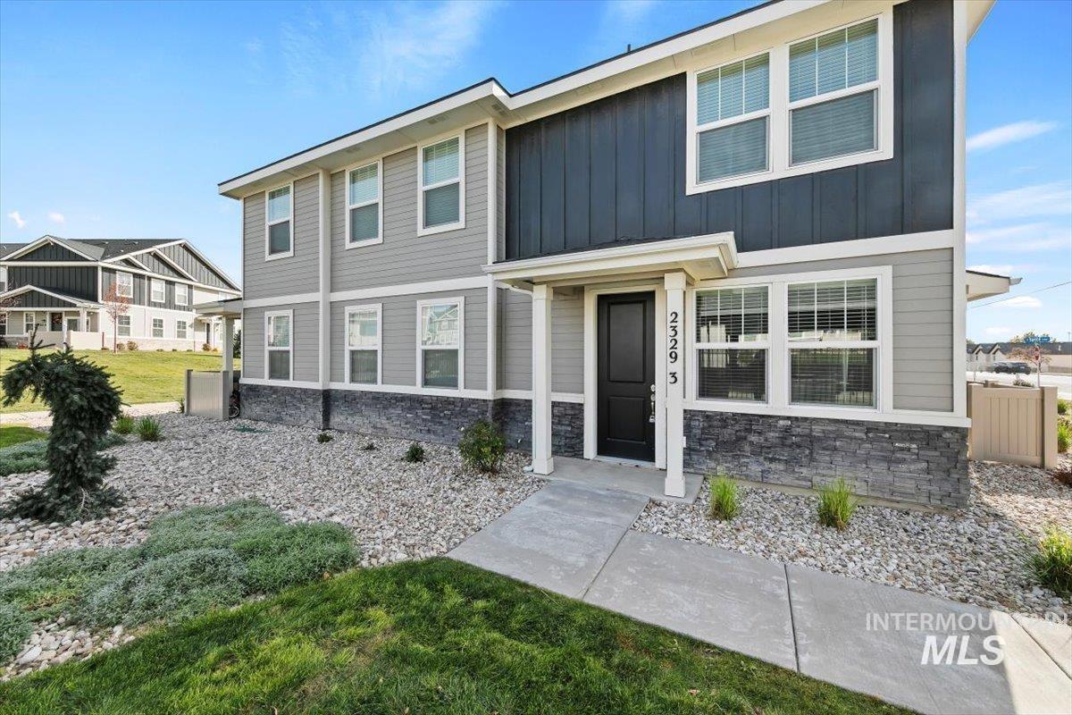 2329 E Spice Loop, Nampa, Idaho 83687, 2 Bedrooms, 2.5 Bathrooms, Residential For Sale, Price $314,900,MLS 99004122