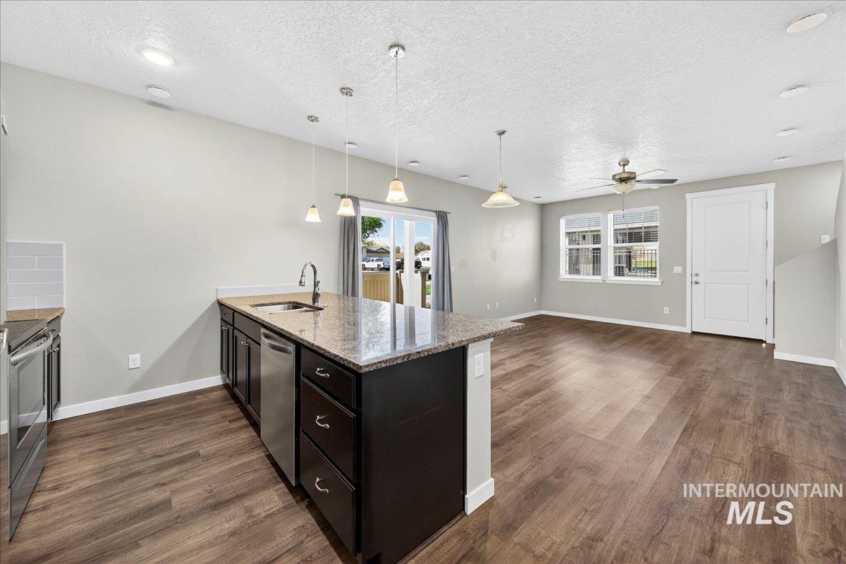 2329 E Spice Loop, Nampa, Idaho 83687, 2 Bedrooms, 2.5 Bathrooms, Residential For Sale, Price $314,900,MLS 99004122