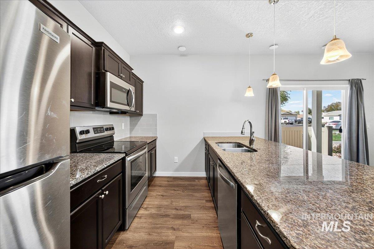 2329 E Spice Loop, Nampa, Idaho 83687, 2 Bedrooms, 2.5 Bathrooms, Residential For Sale, Price $314,900,MLS 99004122