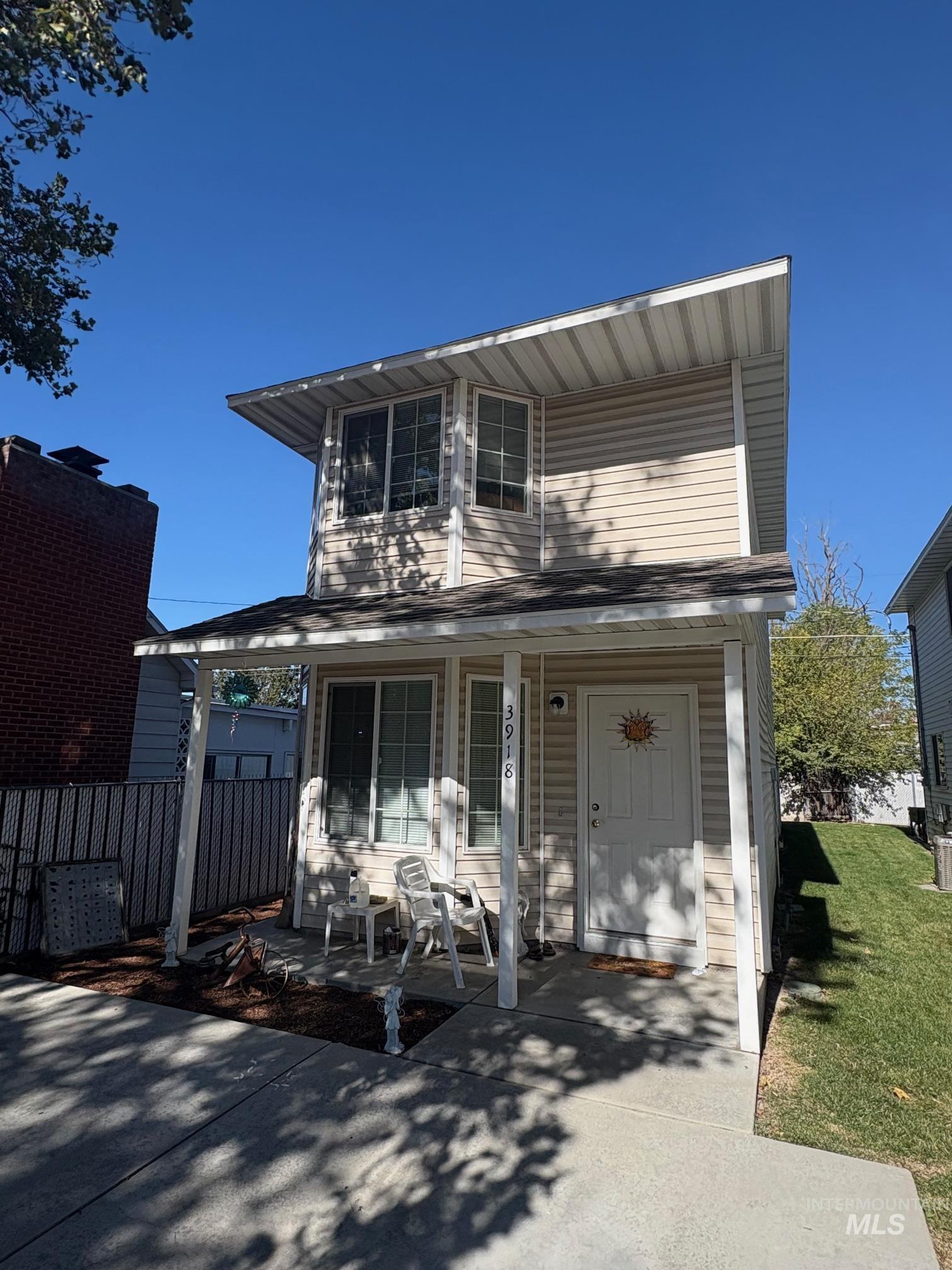 3914 W Dorian Street, Boise, Idaho 83705, 3 Bedrooms, 1.5 Bathrooms, Residential Income For Sale, Price $1,190,000, 99004133
