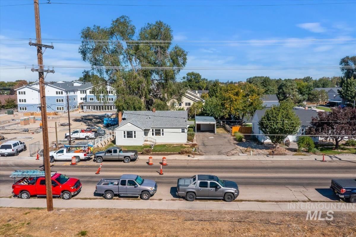 516 E Hawaii Ave, Nampa, Idaho 83686, 3 Bedrooms, 1 Bathroom, Residential Income For Sale, Price $375,000, 99004135