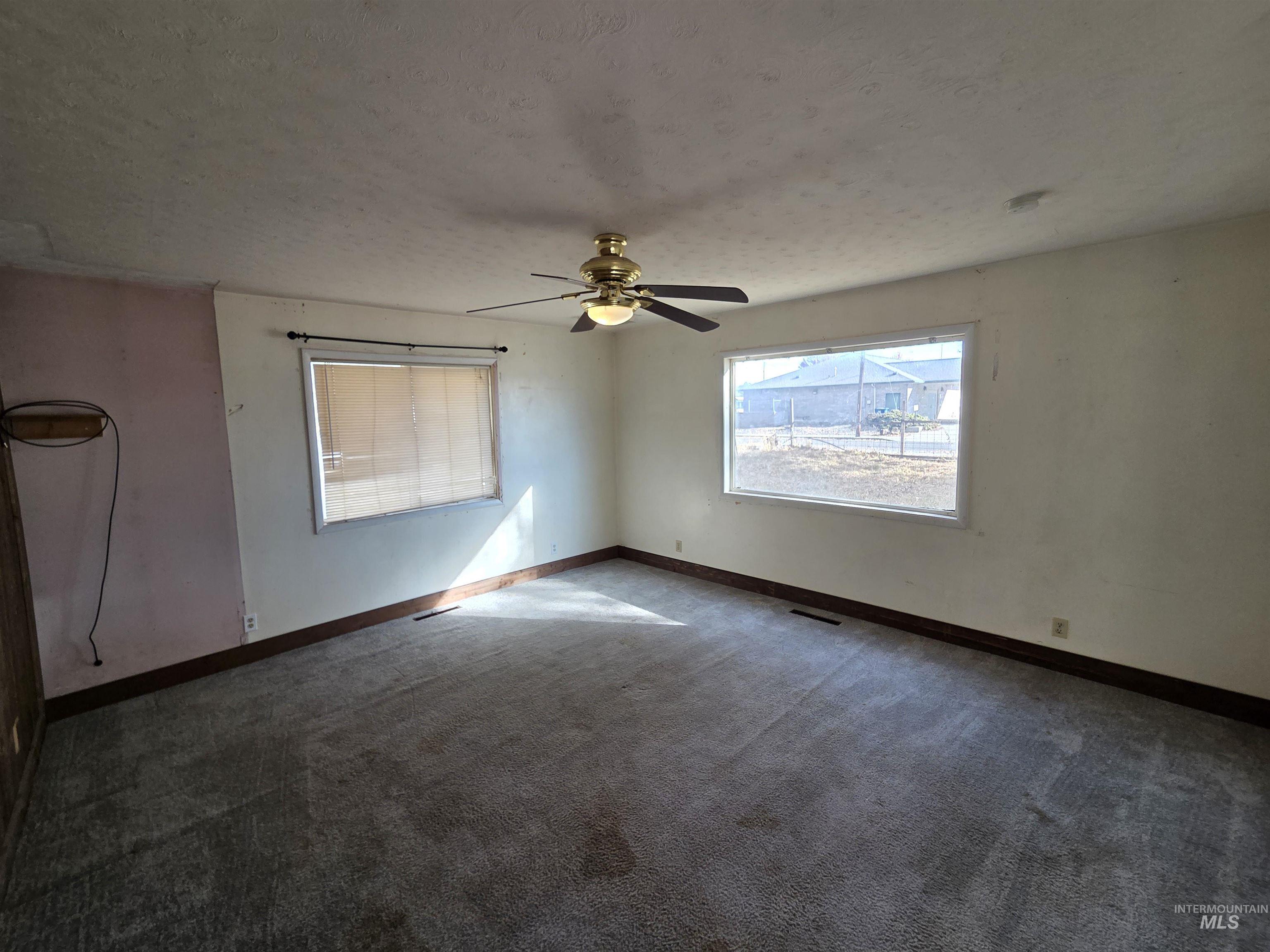 1242 S 12th Street, Payette, Idaho 83661, 4 Bedrooms, 2 Bathrooms, Residential Income For Sale, Price $325,000, 99004136