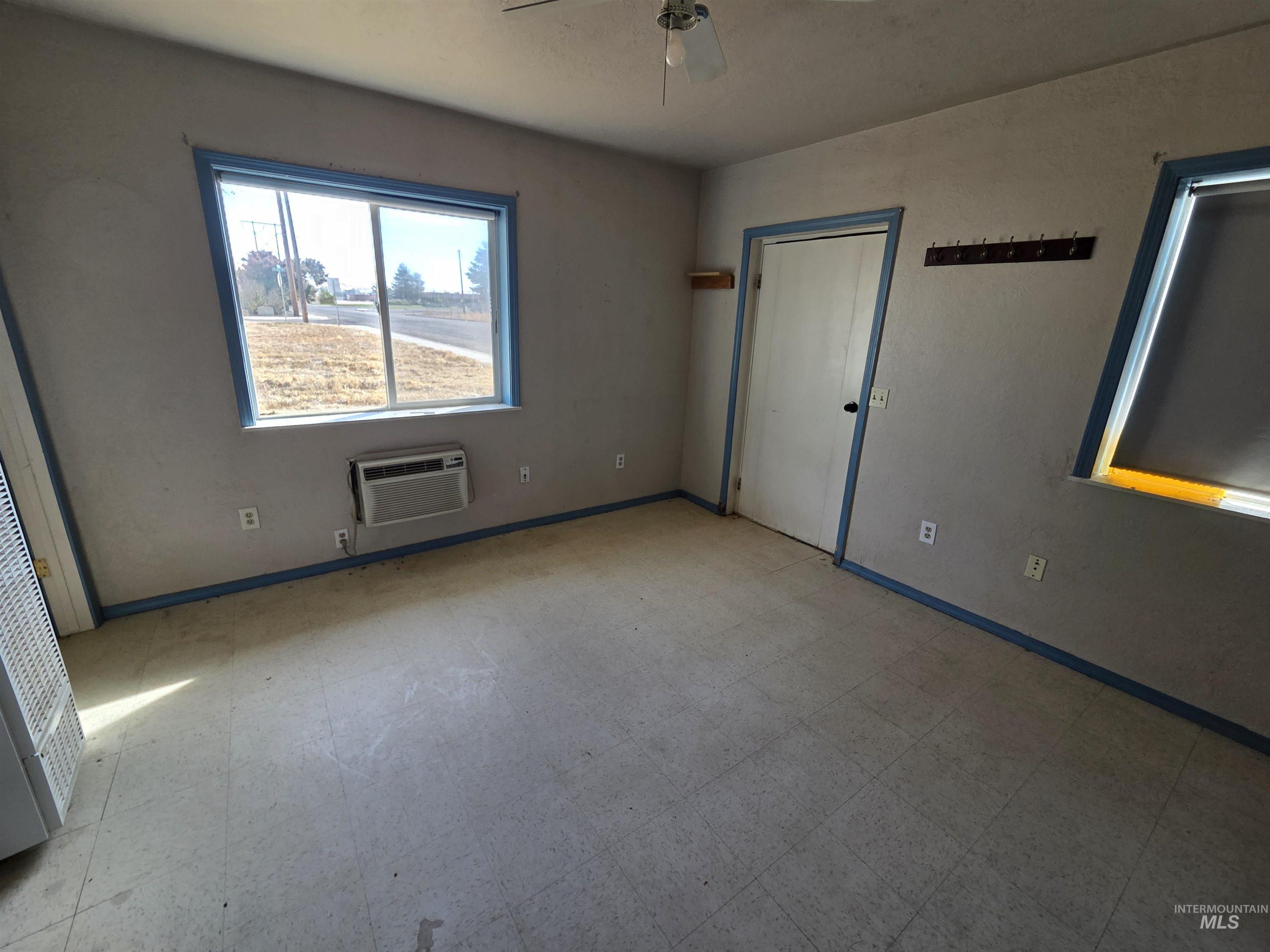 1242 S 12th Street, Payette, Idaho 83661, 4 Bedrooms, 2 Bathrooms, Residential Income For Sale, Price $325,000, 99004136