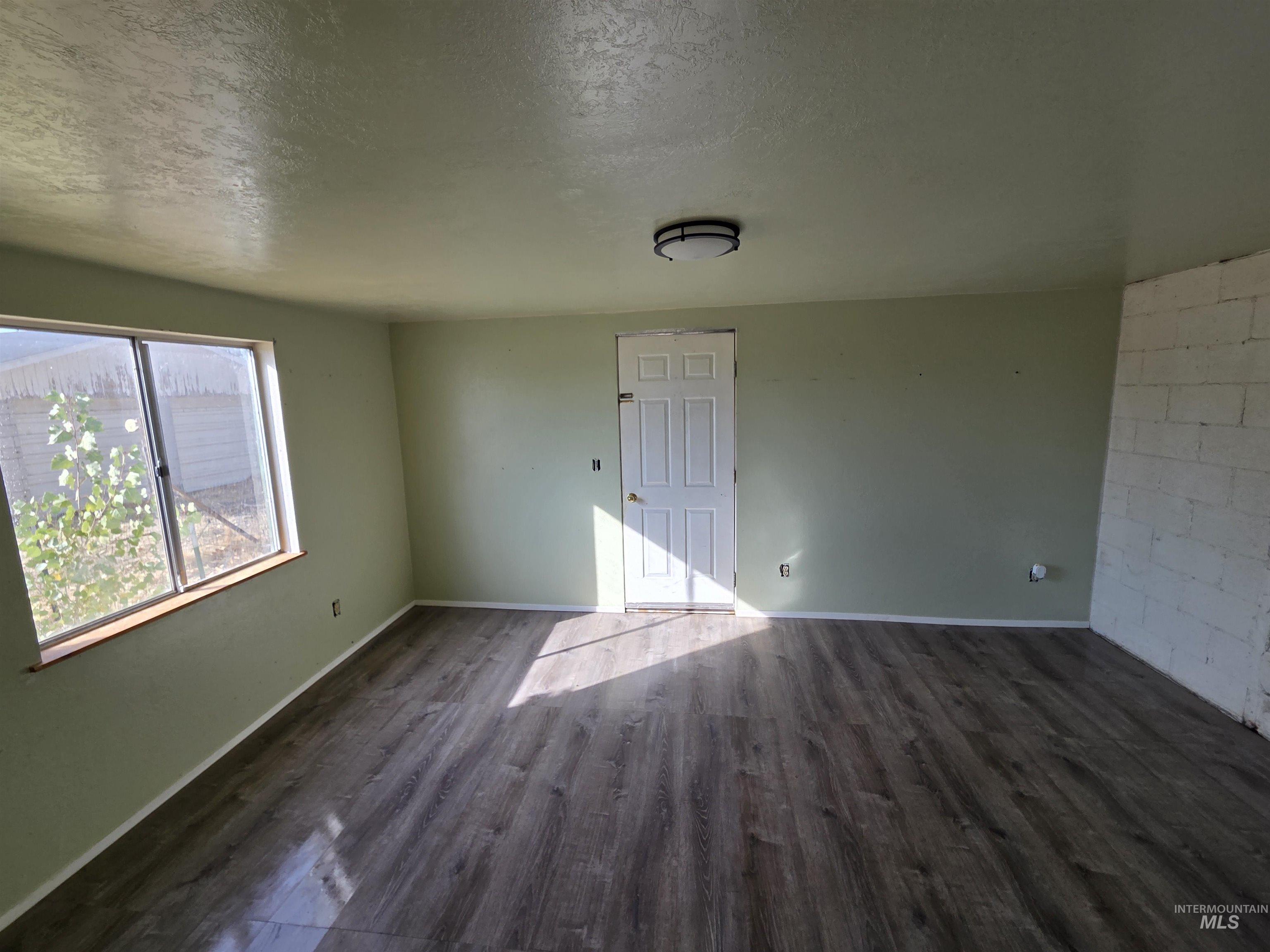 1242 S 12th Street, Payette, Idaho 83661, 4 Bedrooms, 2 Bathrooms, Residential Income For Sale, Price $325,000, 99004136