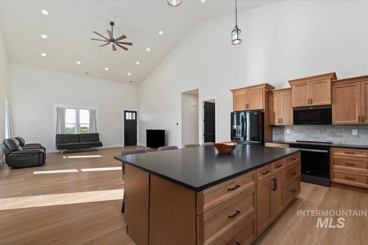27286 Freezout, Caldwell, Idaho 83607, 6 Bedrooms, 4 Bathrooms, Residential For Sale, Price $1,495,000, 99004140