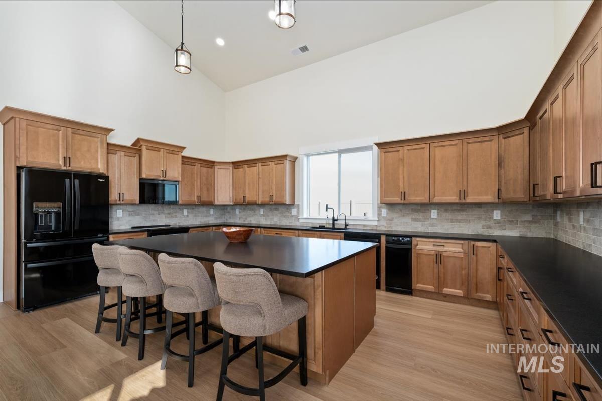 27286 Freezout, Caldwell, Idaho 83607, 6 Bedrooms, 4 Bathrooms, Residential For Sale, Price $1,495,000, 99004140