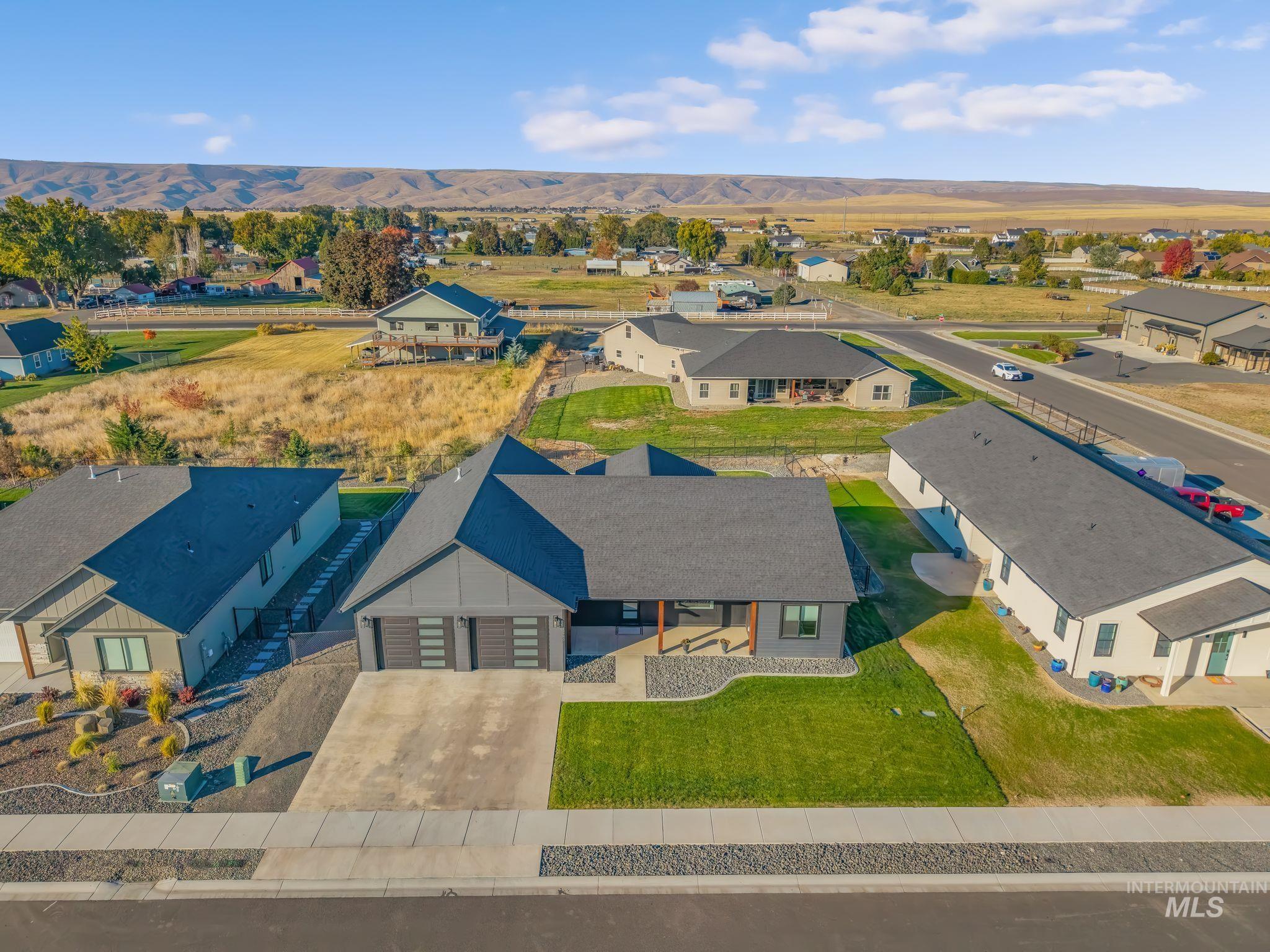 2243 Powers Drive, Lewiston, Idaho 83501, 3 Bedrooms, 2.5 Bathrooms, Residential For Sale, Price $627,500, 99004141