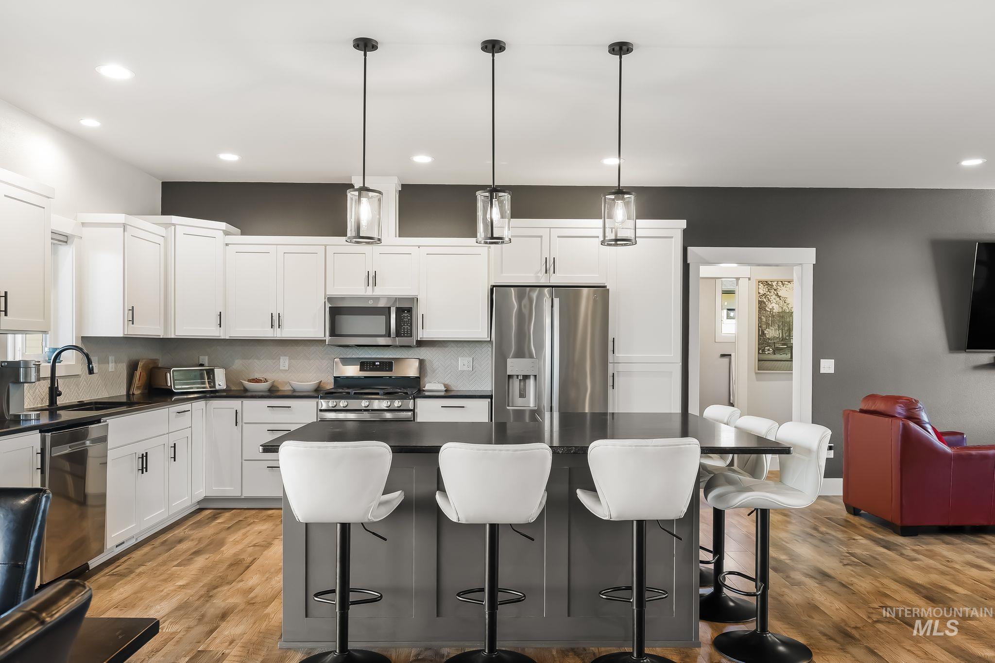 2243 Powers Drive, Lewiston, Idaho 83501, 3 Bedrooms, 2.5 Bathrooms, Residential For Sale, Price $627,500, 99004141
