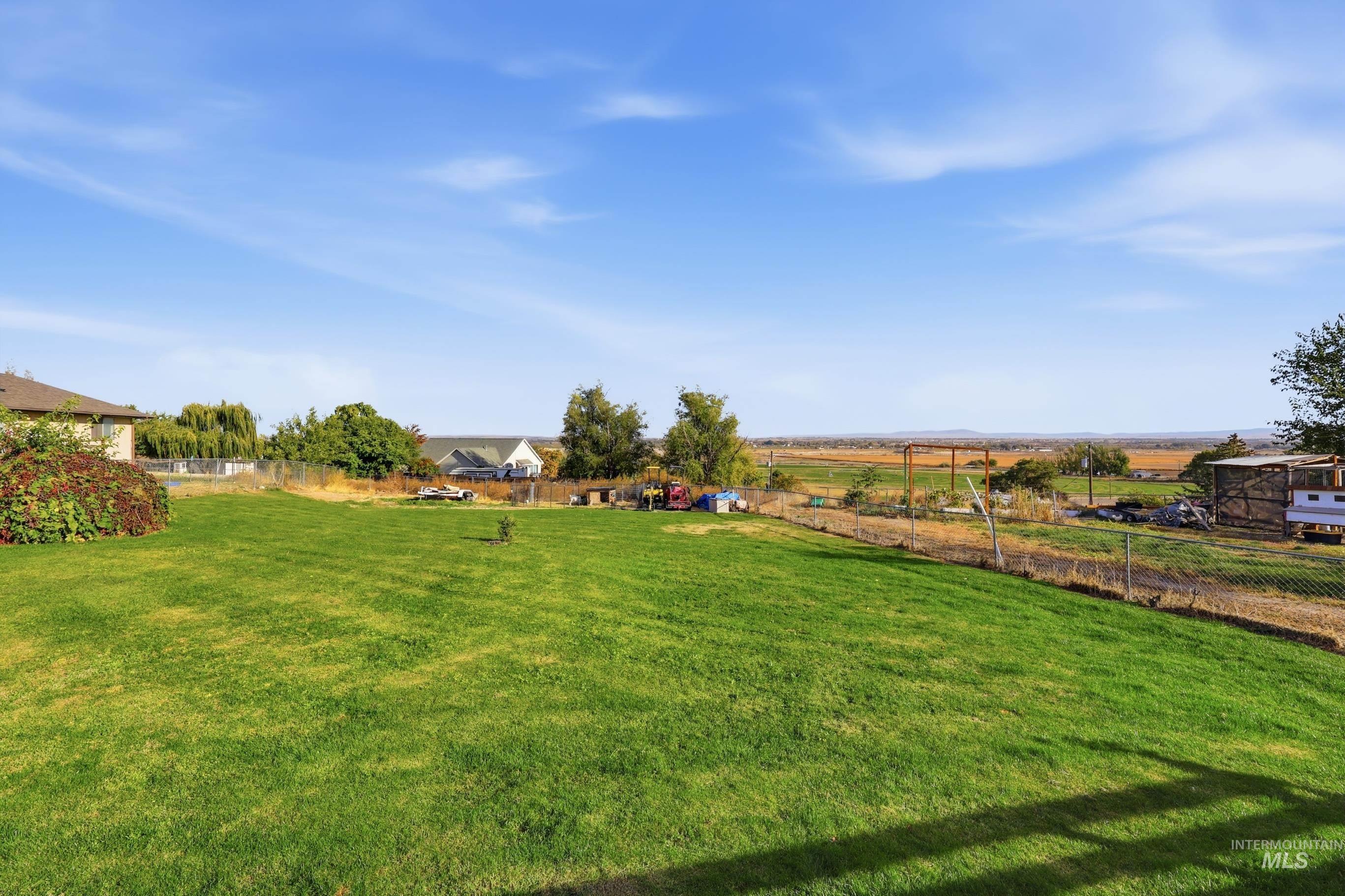 21270 Whittier Dr, Greenleaf, Idaho 83626, 3 Bedrooms, 4 Bathrooms, Residential For Sale, Price $409,900,MLS 99004142