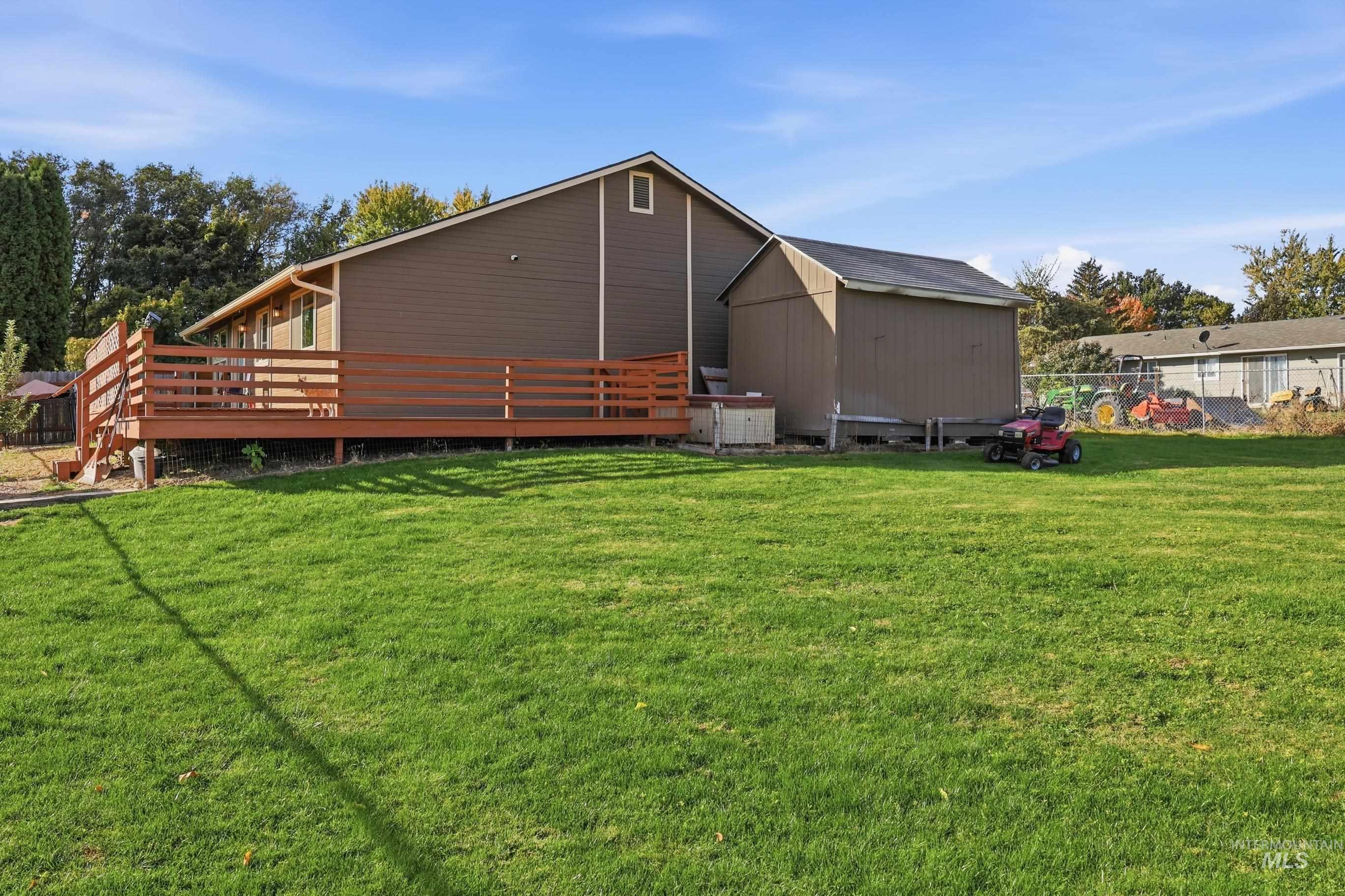 21270 Whittier Dr, Greenleaf, Idaho 83626, 3 Bedrooms, 4 Bathrooms, Residential For Sale, Price $409,900,MLS 99004142