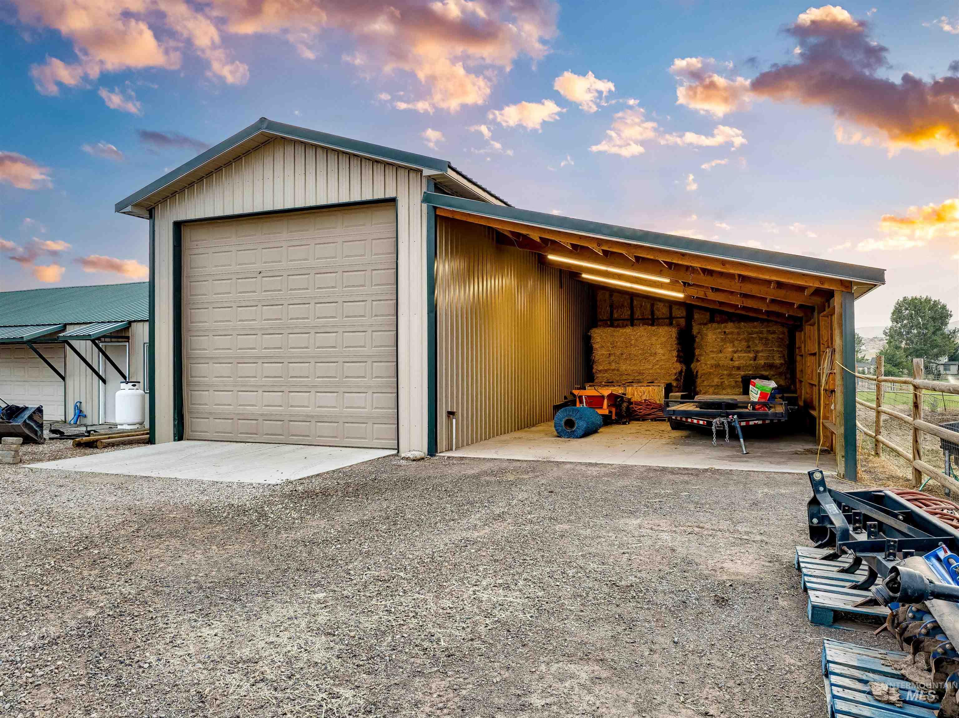 9225 N Highway 52, Horseshoe Bend, Idaho 83629, 3 Bedrooms, 2.5 Bathrooms, Residential For Sale, Price $1,400,000, 99004144