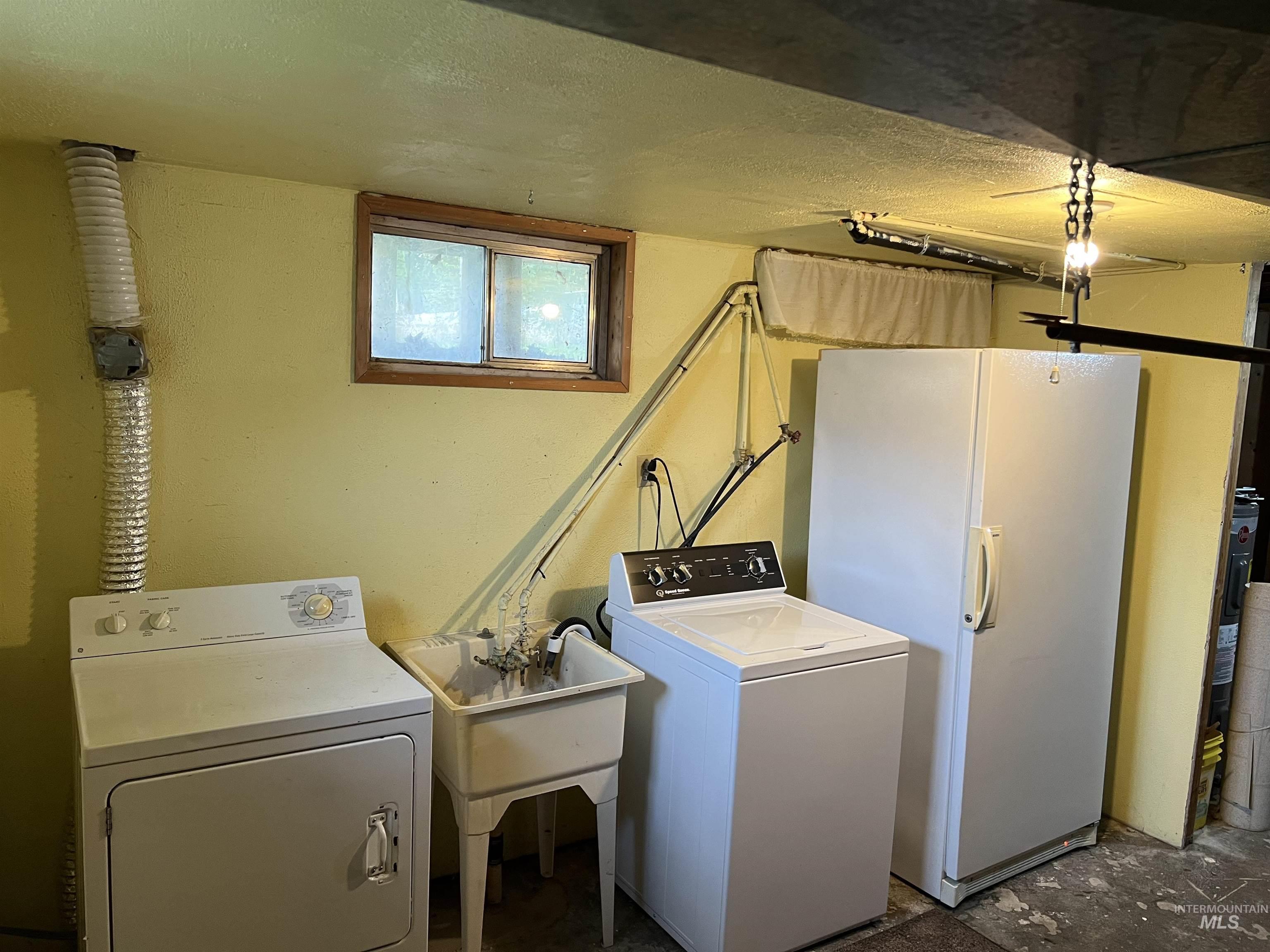 712 Park Ave, Lewiston, Idaho 83501, 4 Bedrooms, 1 Bathroom, Residential For Sale, Price $280,000,MLS 99004145