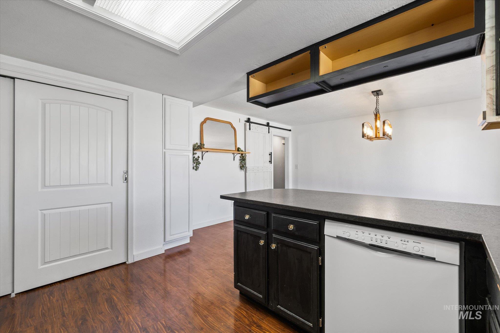 7568 W War Bonnet Dr, Boise, Idaho 83709, 3 Bedrooms, 2 Bathrooms, Residential For Sale, Price $439,900, 99004148