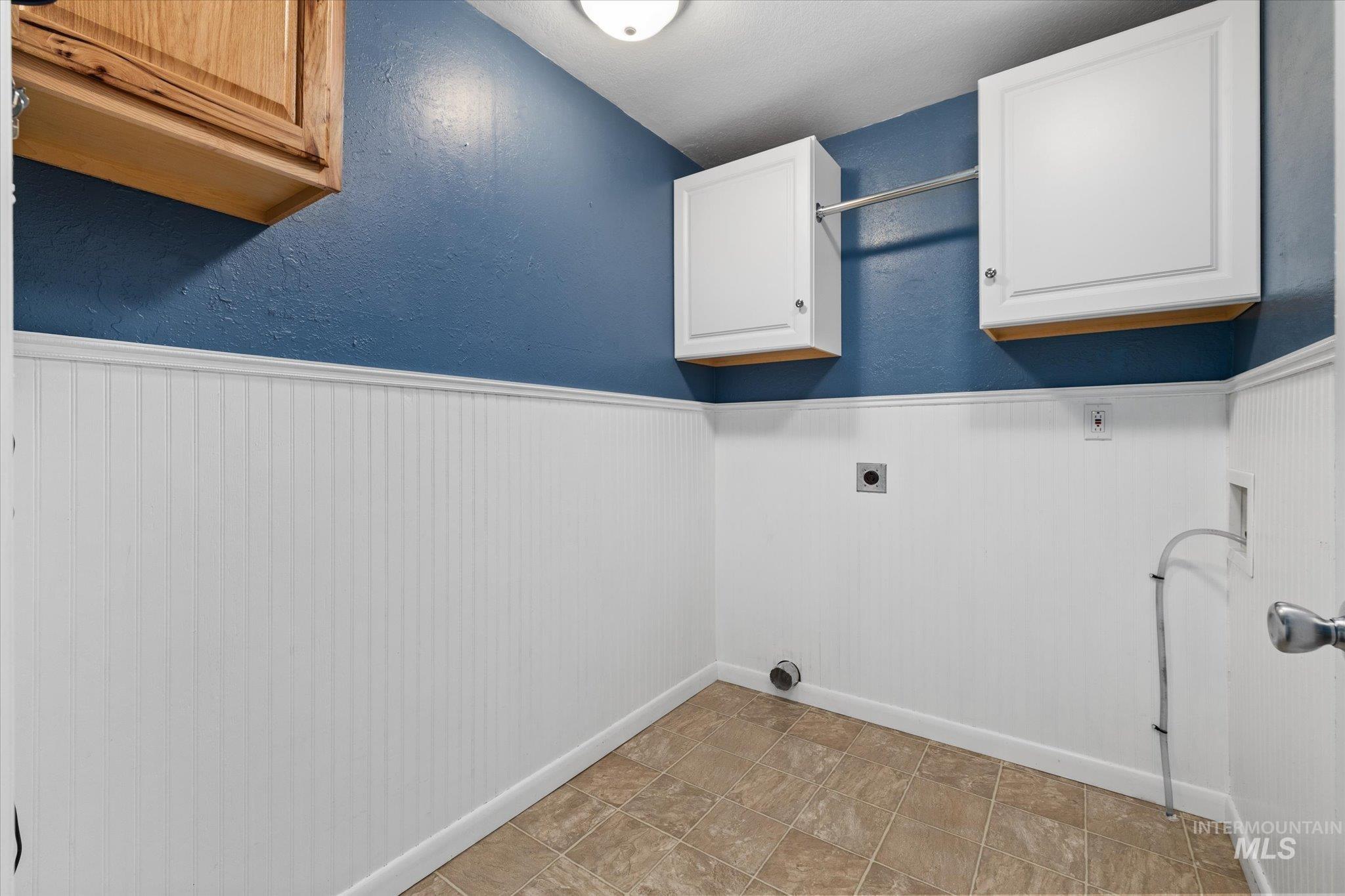 7568 W War Bonnet Dr, Boise, Idaho 83709, 3 Bedrooms, 2 Bathrooms, Residential For Sale, Price $439,900, 99004148
