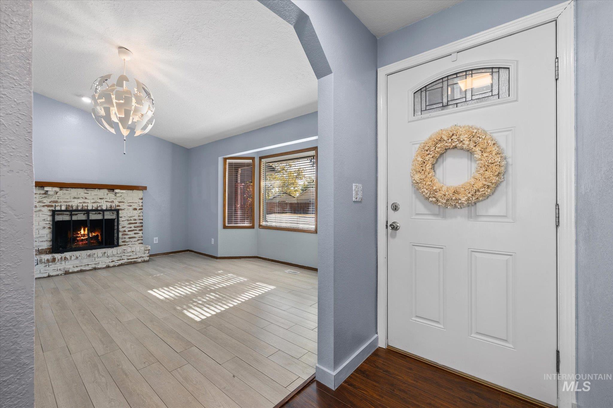 7568 W War Bonnet Dr, Boise, Idaho 83709, 3 Bedrooms, 2 Bathrooms, Residential For Sale, Price $439,900, 99004148