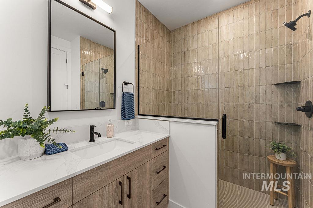 2810 W Bannock St Unit #2, Boise, Idaho 83702, 2 Bedrooms, 2.5 Bathrooms, Residential For Sale, Price $555,000, 99004149