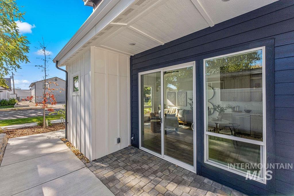 2810 W Bannock St Unit #2, Boise, Idaho 83702, 2 Bedrooms, 2.5 Bathrooms, Residential For Sale, Price $555,000, 99004149