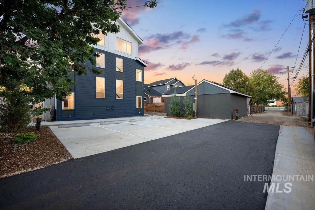 2810 W Bannock St Unit #2, Boise, Idaho 83702, 2 Bedrooms, 2.5 Bathrooms, Residential For Sale, Price $555,000, 99004149