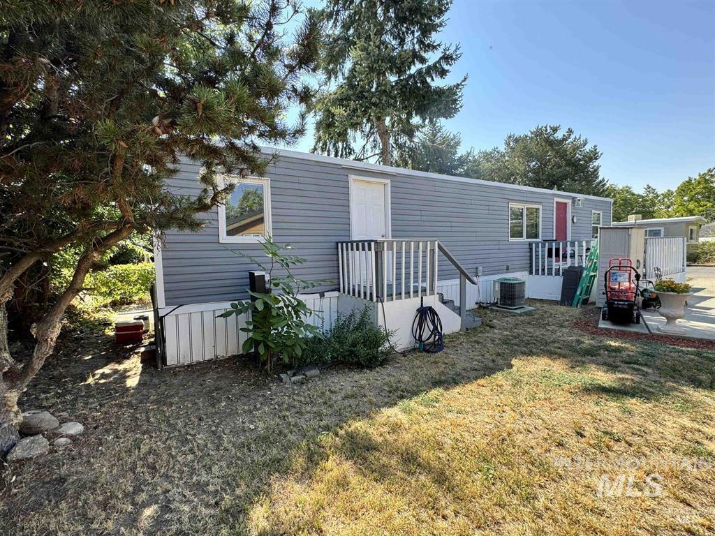 8647 W Antelope, Boise, Idaho 83704, 2 Bedrooms, 1 Bathroom, Residential For Sale, Price $45,000,MLS 99004151