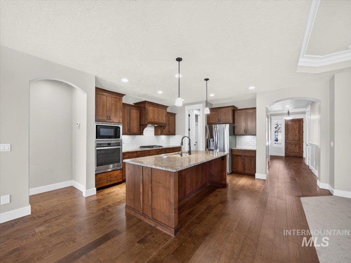 10187 W Purple Ash Dr., Star, Idaho 83669, 3 Bedrooms, 2 Bathrooms, Residential For Sale, Price $759,000, 99004154