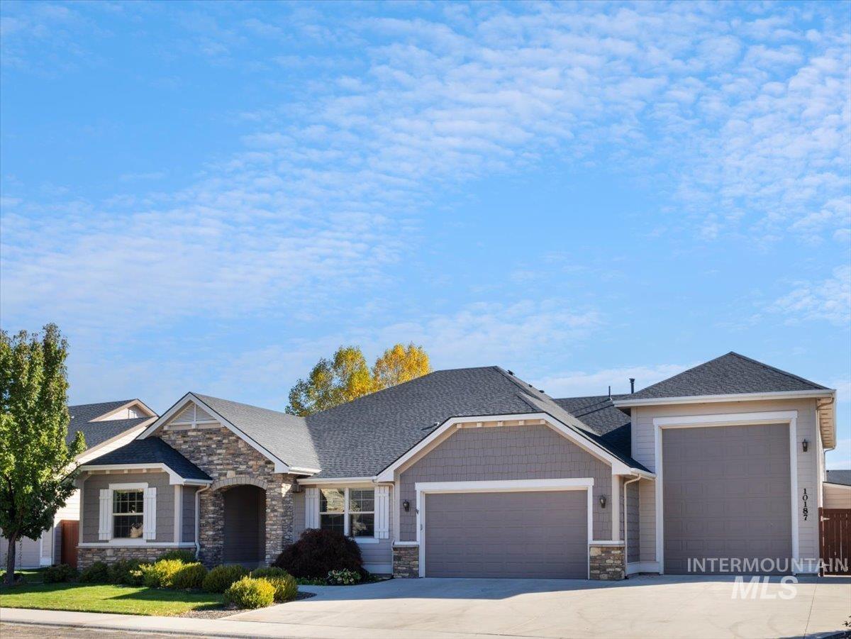 10187 W Purple Ash Dr., Star, Idaho 83669, 3 Bedrooms, 2 Bathrooms, Residential For Sale, Price $759,000, 99004154