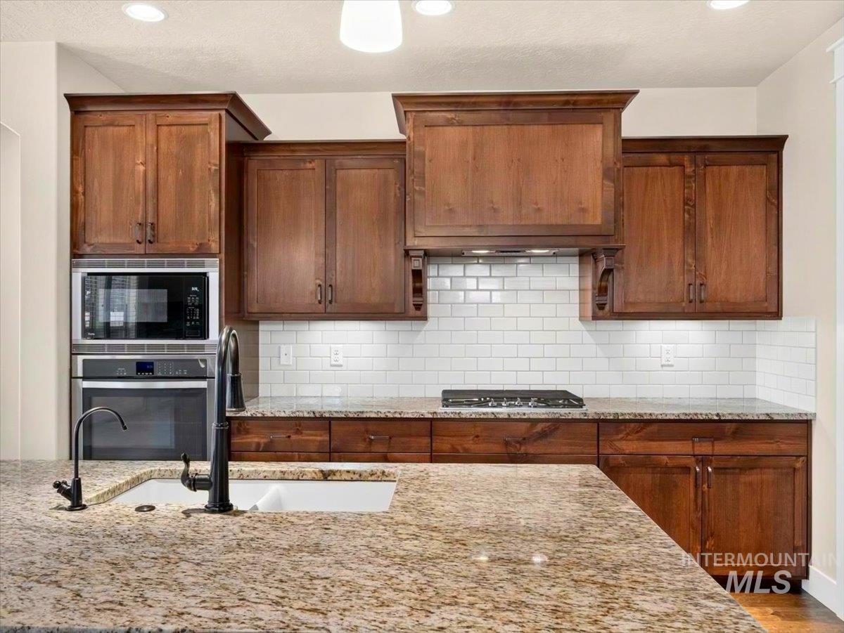 10187 W Purple Ash Dr., Star, Idaho 83669, 3 Bedrooms, 2 Bathrooms, Residential For Sale, Price $759,000, 99004154