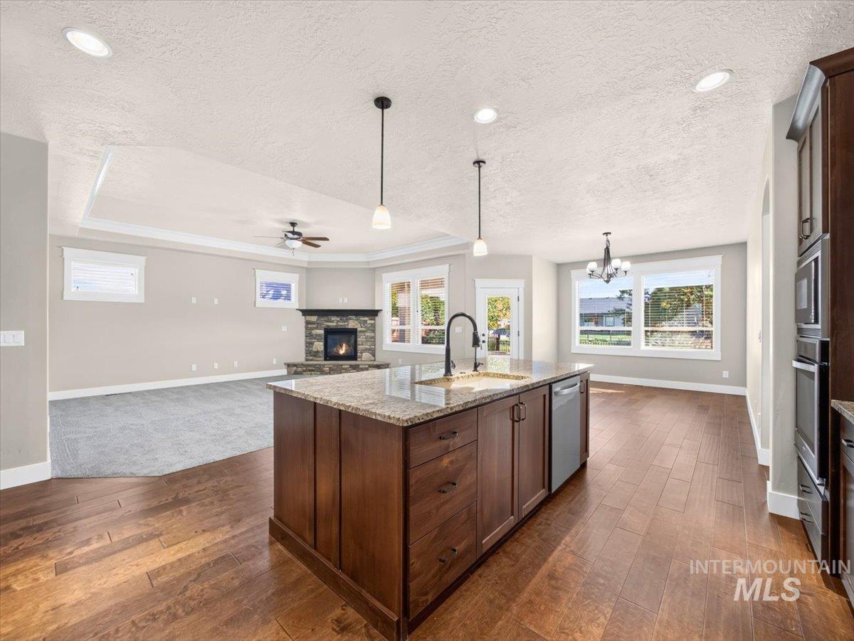 10187 W Purple Ash Dr., Star, Idaho 83669, 3 Bedrooms, 2 Bathrooms, Residential For Sale, Price $759,000, 99004154