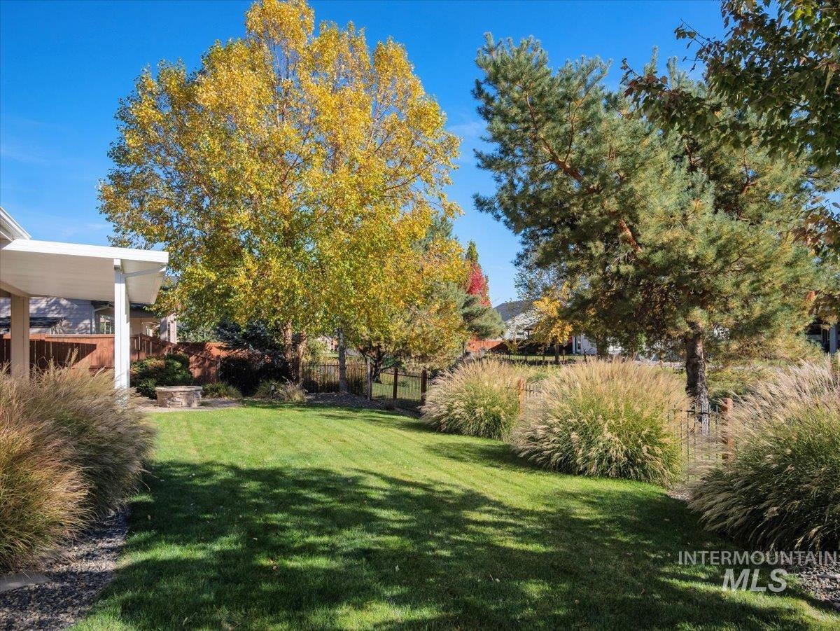10187 W Purple Ash Dr., Star, Idaho 83669, 3 Bedrooms, 2 Bathrooms, Residential For Sale, Price $759,000, 99004154