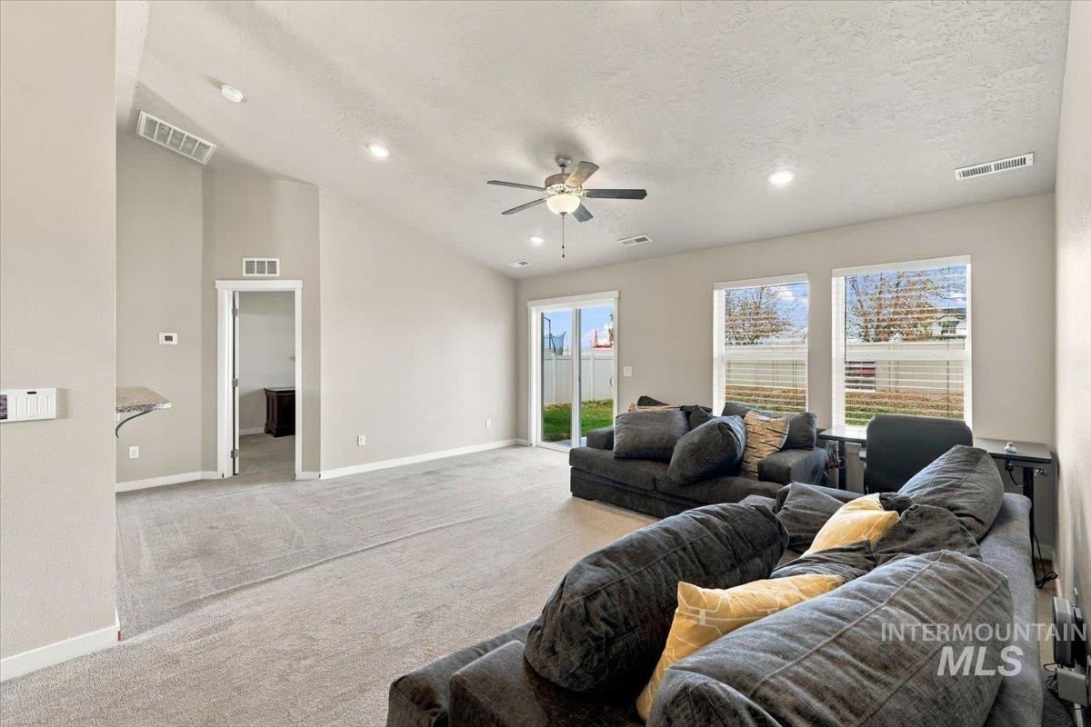 10874 Armuth St., Caldwell, Idaho 83605, 3 Bedrooms, 2 Bathrooms, Residential For Sale, Price $375,000,MLS 99004155
