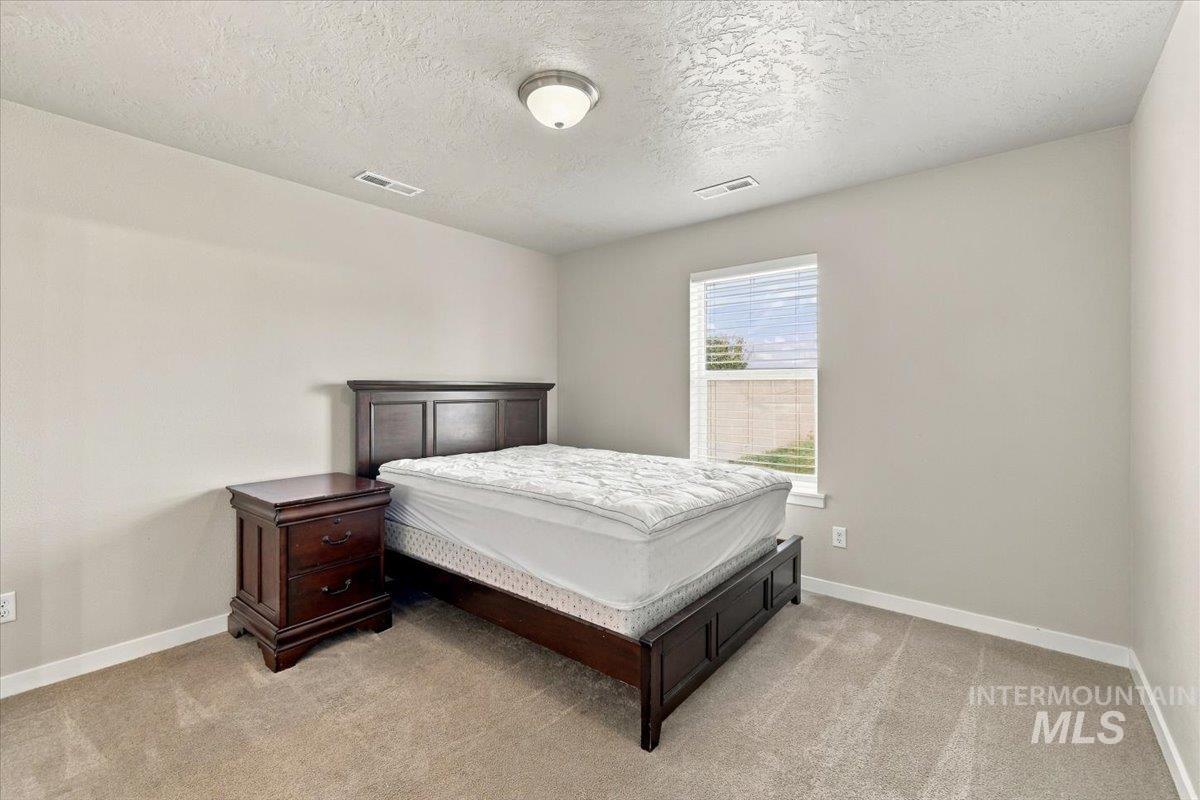 10874 Armuth St., Caldwell, Idaho 83605, 3 Bedrooms, 2 Bathrooms, Residential For Sale, Price $375,000,MLS 99004155
