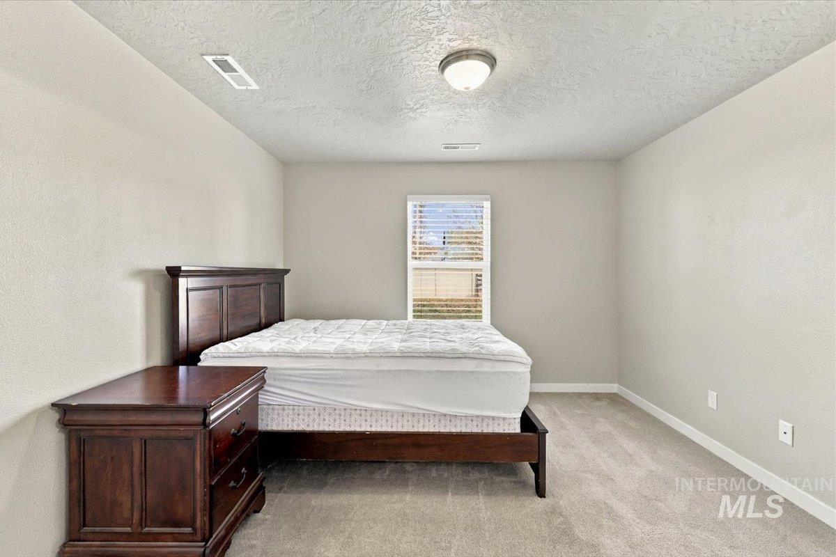 10874 Armuth St., Caldwell, Idaho 83605, 3 Bedrooms, 2 Bathrooms, Residential For Sale, Price $375,000,MLS 99004155