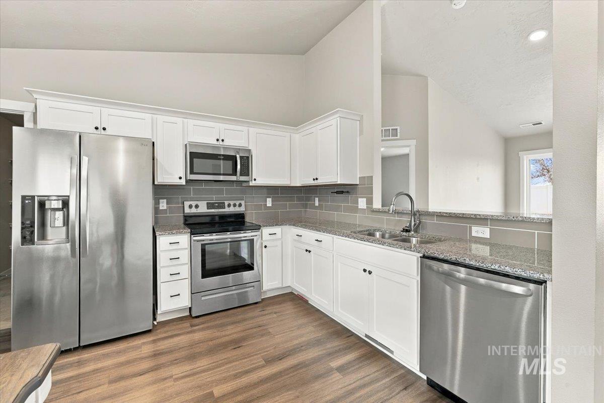 10874 Armuth St., Caldwell, Idaho 83605, 3 Bedrooms, 2 Bathrooms, Residential For Sale, Price $375,000,MLS 99004155