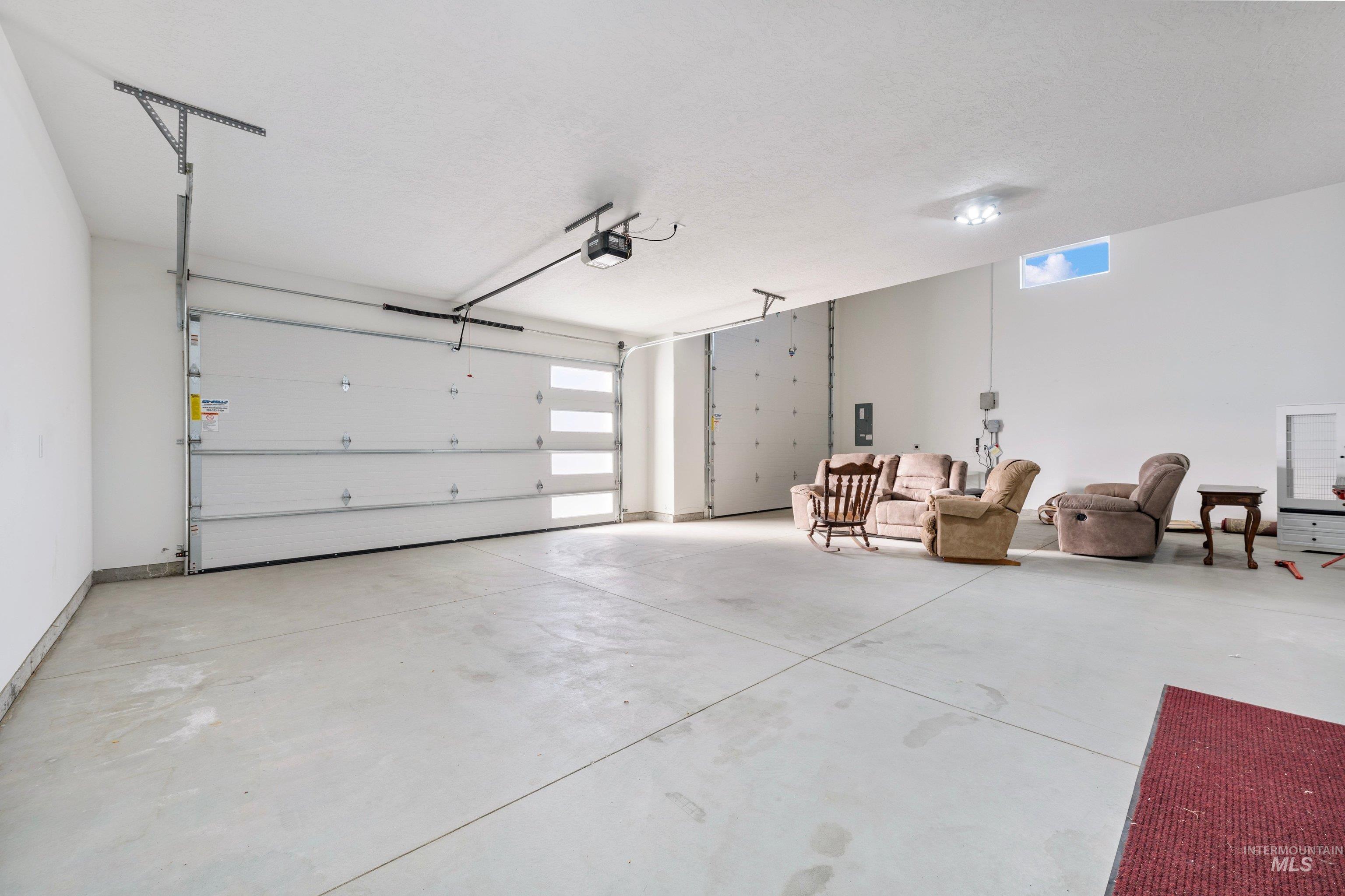 644 E Jarvis Ct., Meridian, Idaho 83642, 3 Bedrooms, 2.5 Bathrooms, Residential For Sale, Price $919,900,MLS 99004162
