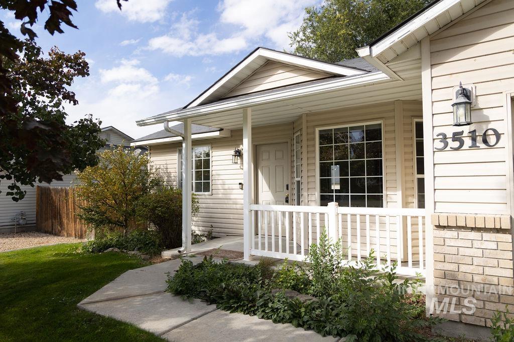 3510 E Downs, Nampa, Idaho 83686, 3 Bedrooms, 2 Bathrooms, Residential For Sale, Price $350,000,MLS 99004163