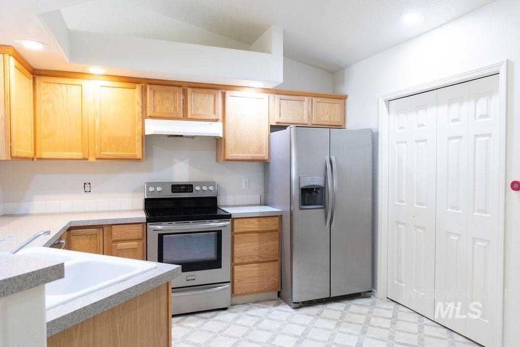 3510 E Downs, Nampa, Idaho 83686, 3 Bedrooms, 2 Bathrooms, Residential For Sale, Price $350,000,MLS 99004163