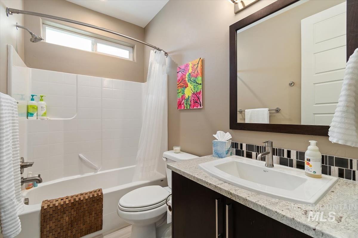 2966 S S Shadywood Way, Boise, Idaho 83716, 3 Bedrooms, 2.5 Bathrooms, Residential For Sale, Price $910,800,MLS 99004165