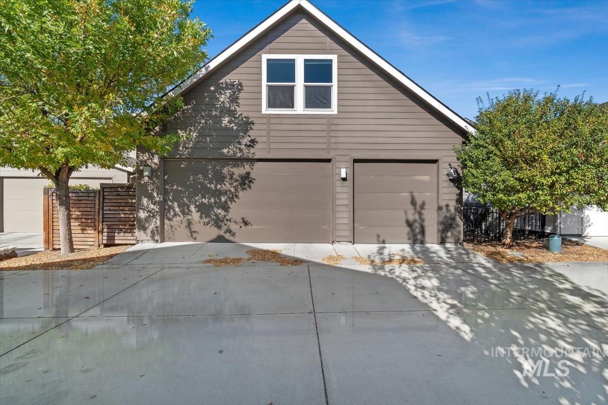 2966 S S Shadywood Way, Boise, Idaho 83716, 3 Bedrooms, 2.5 Bathrooms, Residential For Sale, Price $910,800,MLS 99004165