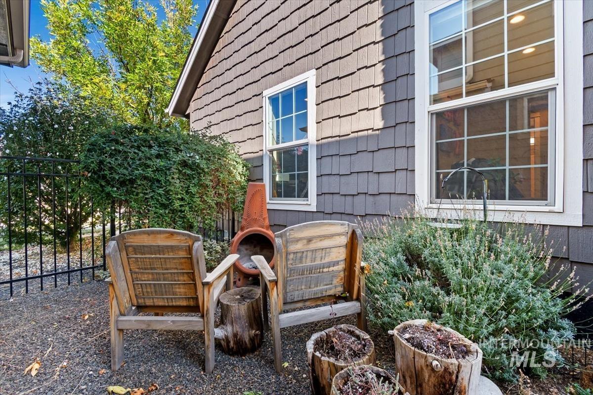 2966 S S Shadywood Way, Boise, Idaho 83716, 3 Bedrooms, 2.5 Bathrooms, Residential For Sale, Price $910,800,MLS 99004165
