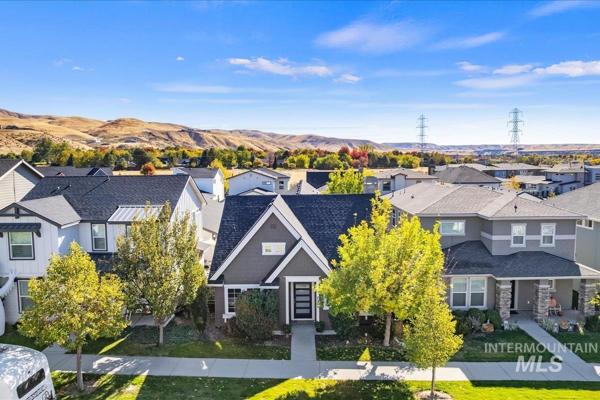 2966 S S Shadywood Way, Boise, Idaho 83716, 3 Bedrooms, 2.5 Bathrooms, Residential For Sale, Price $910,800,MLS 99004165