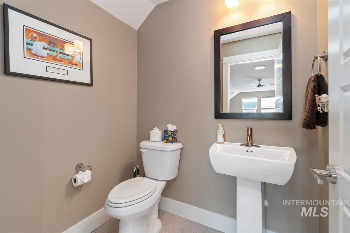 2966 S S Shadywood Way, Boise, Idaho 83716, 3 Bedrooms, 2.5 Bathrooms, Residential For Sale, Price $910,800,MLS 99004165