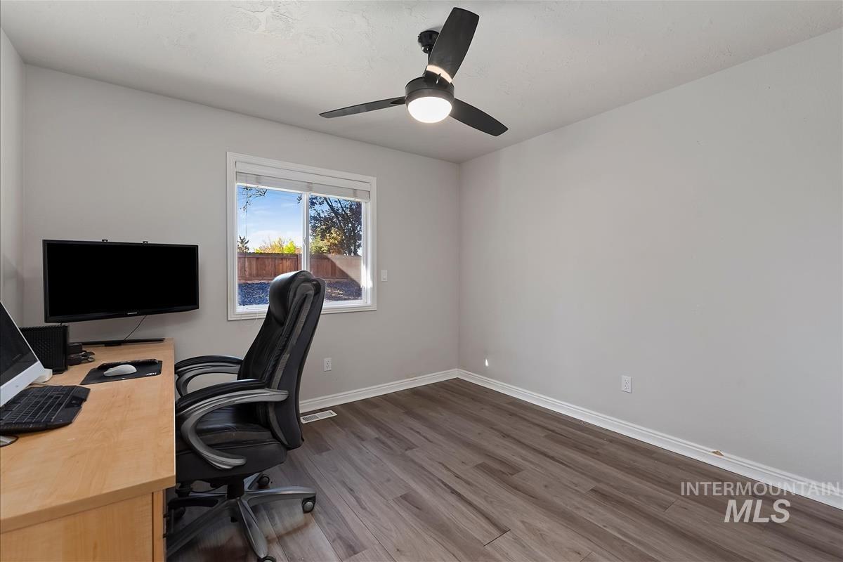 10217 N Blacktail Ave, Boise, Idaho 83714, 3 Bedrooms, 2 Bathrooms, Residential For Sale, Price $535,000, 99004167