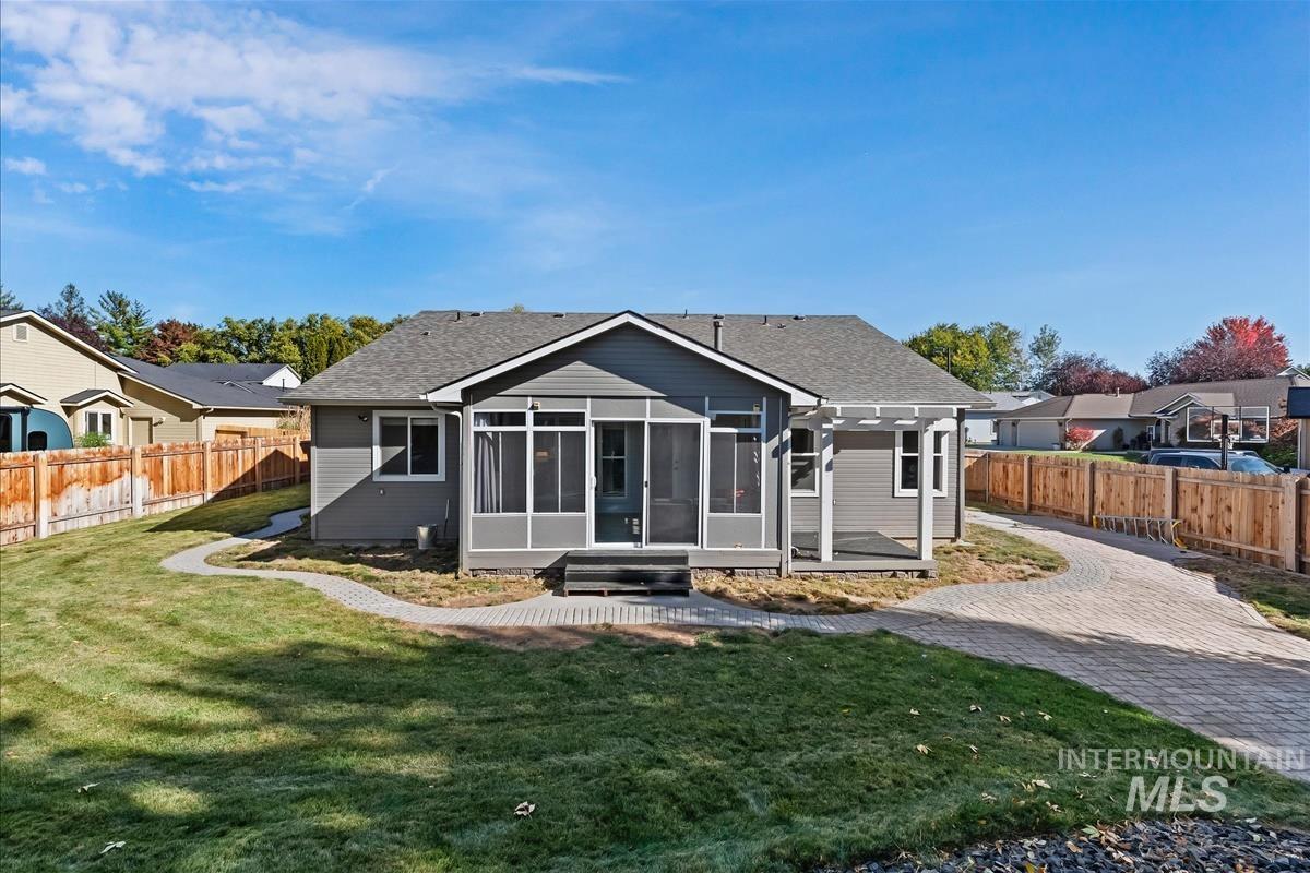 10217 N Blacktail Ave, Boise, Idaho 83714, 3 Bedrooms, 2 Bathrooms, Residential For Sale, Price $535,000, 99004167